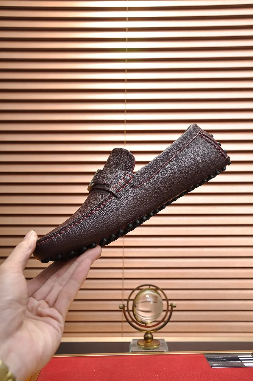 Men's men's shoes 💰420💶 [LV Doudou shoes] (water-dyed cowhide lining) new model is on the market, available on the official website. The new Doudou shoes are processed into single-color materials, and the uppers are made of imported horsehide leather. The body of the shoe is fully hemmed with mark thread, and is lined with imported original cowhide leather. The elegant shoe shape is super suitable for all-matching, and the size is 38-44.